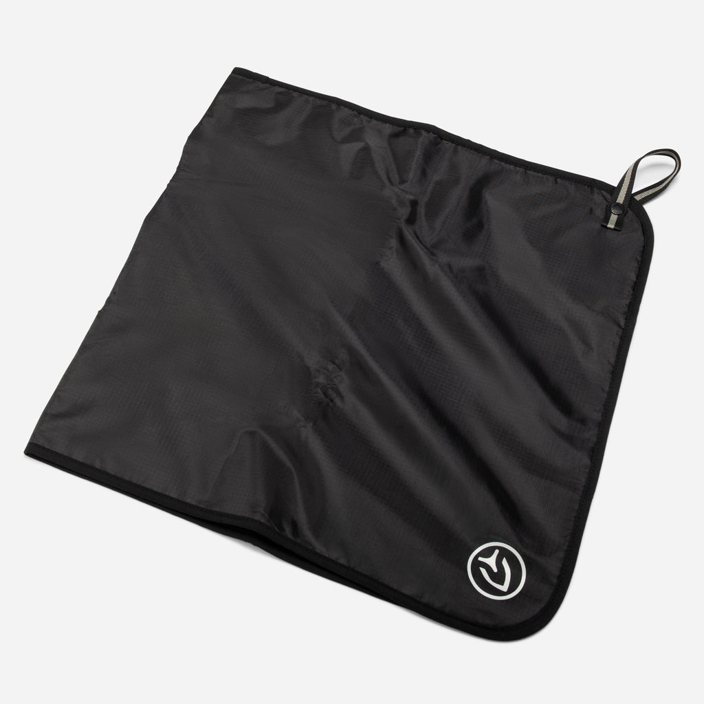 VESSEL Golf Rain Hood Towel in Black