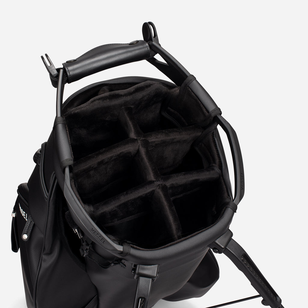 Player V Pro golf bag divider detail