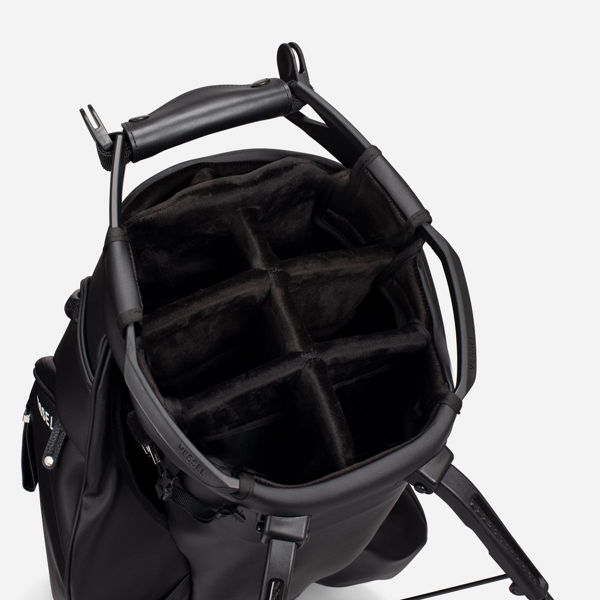 Player V Pro golf bag divider detail