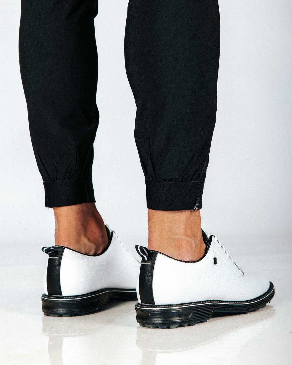 Mens black golf jogger